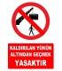 YT7217 - Kaldırılan yükün altından geçmek yasaktır